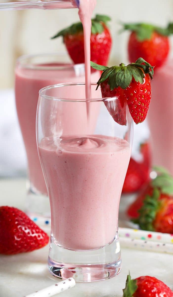 How to Make a Smoothie (+ 9 Easy Smoothie Recipes!)