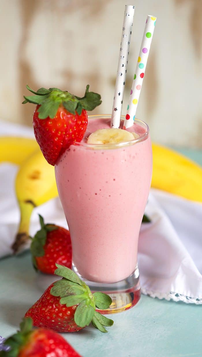 How to Make a Smoothie (+ 9 Easy Smoothie Recipes!)