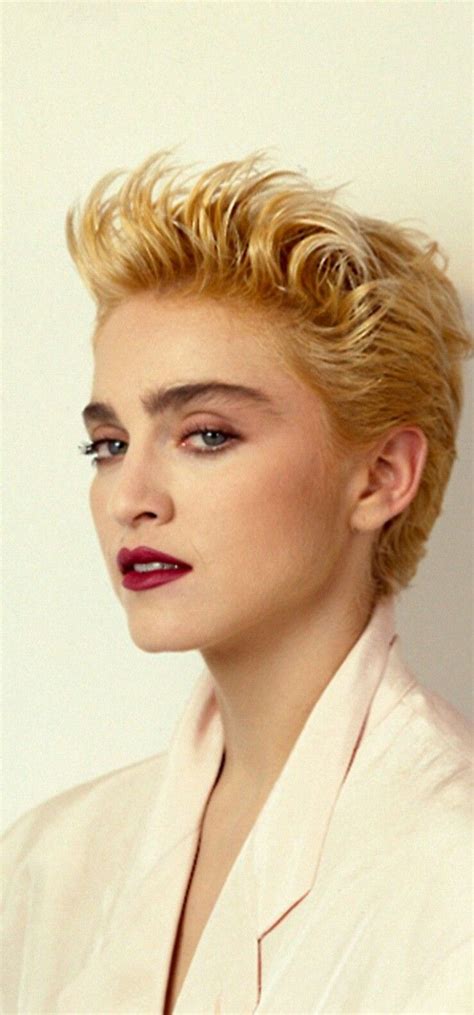 Blonde Pixie Cut 80s hairstyles