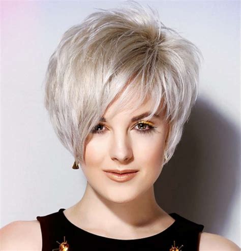 Chic Layered Bob short hairstyles