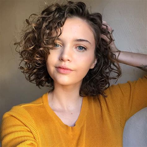 Curly Bob Style curly hairstyles