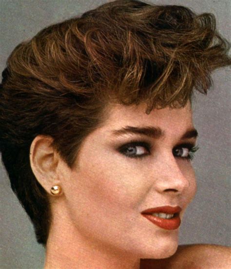 Retro High-Volume 80s hairstyles