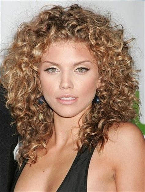 Voluminous Curls curly hairstyles