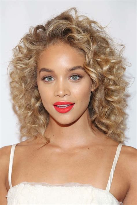 Voluminous Curls curly hairstyles